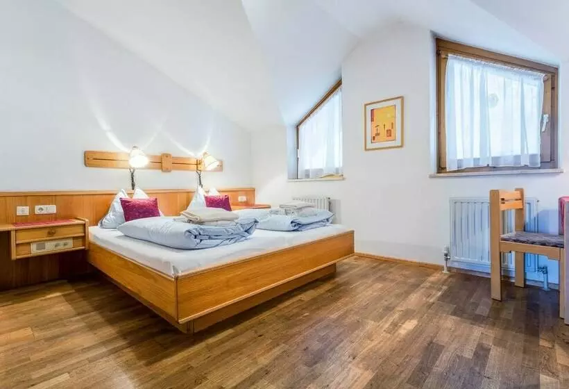 Standard-huone, Badhaus