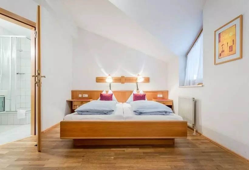 Standard-huone, Badhaus