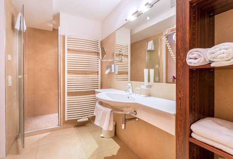 חדר קומפורט, Badhaus