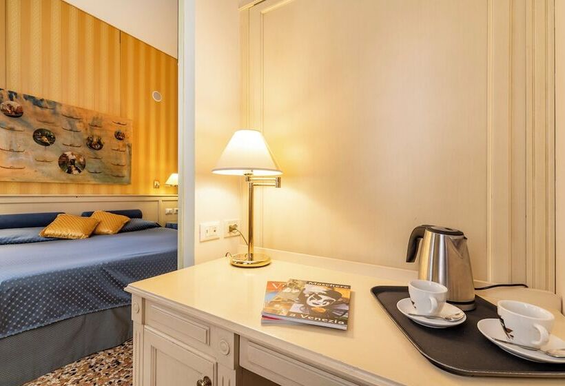 Superior Kamer, Bella Venezia