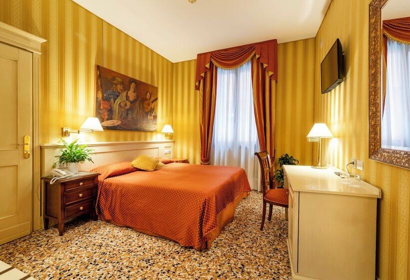 Superior Kamer, Bella Venezia