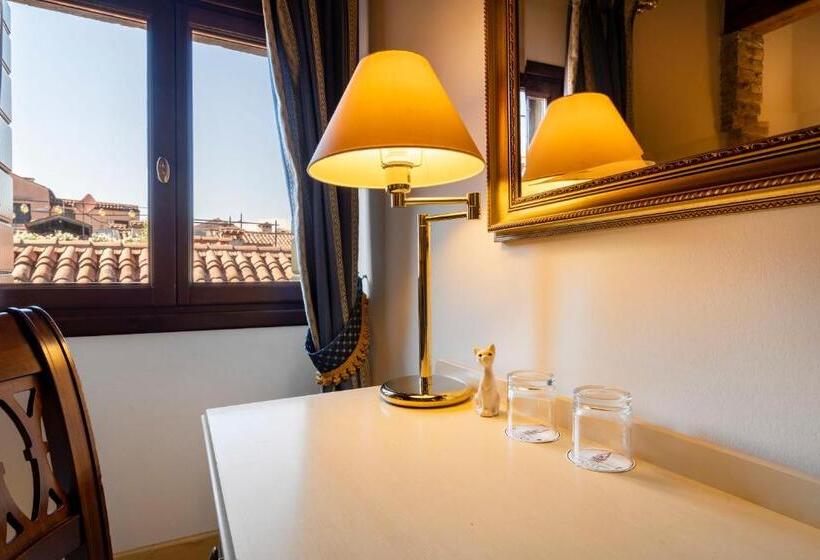 Eenvoudige Kamer, Bella Venezia