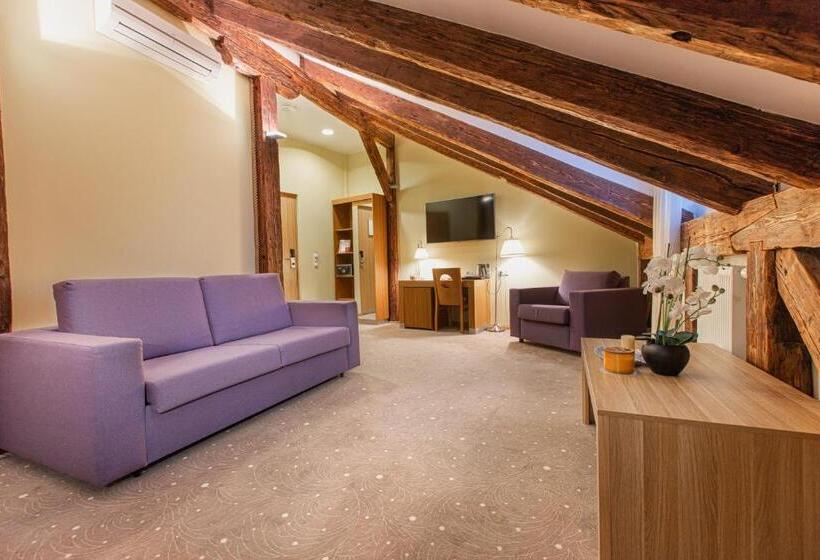 سوییت, Bern Boutique