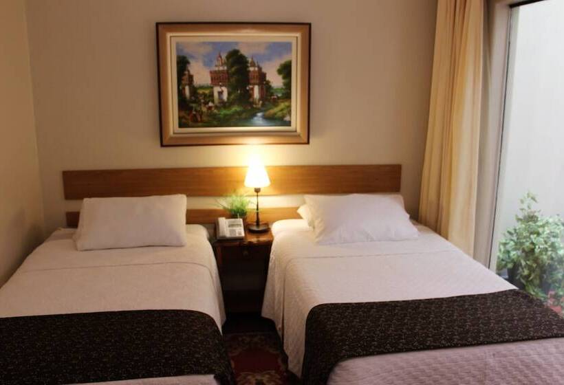 スタンダードルーム, El Ducado