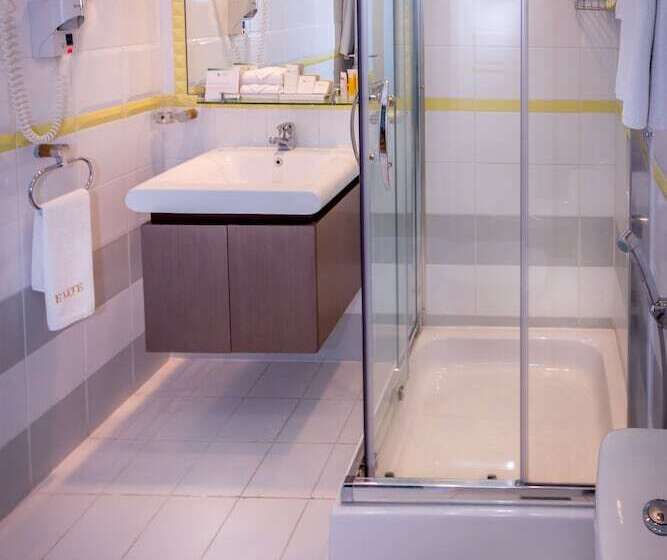 استودیوی استاندارد, Elite Seef Residence And