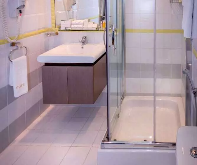 استودیوی استاندارد, Elite Seef Residence And