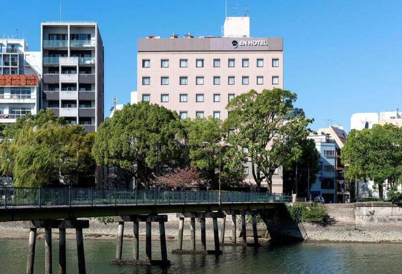 غرفة قياسية ثلاثية, En Hotel Hiroshima