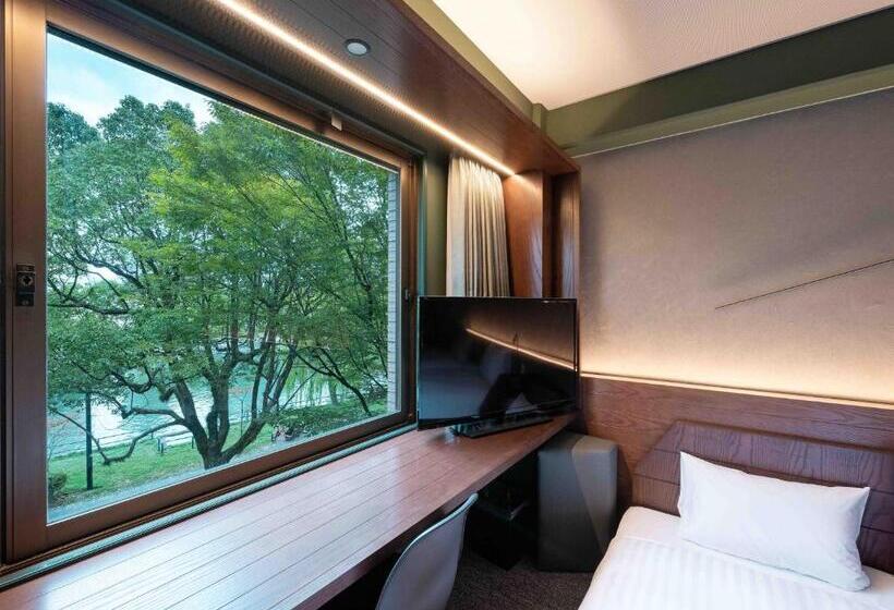 غرفة قياسية ثلاثية, En Hotel Hiroshima