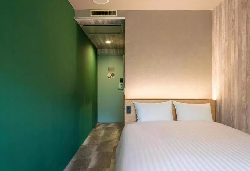 ダブルベッドのベーシックルーム, En Hotel Hiroshima