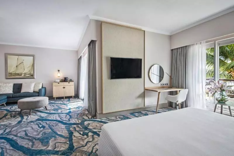 سوییت جونیور, Le Suffren Hotel & Marina