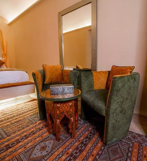سوییت جونیور, Maison Mk Adults Only Music Riad