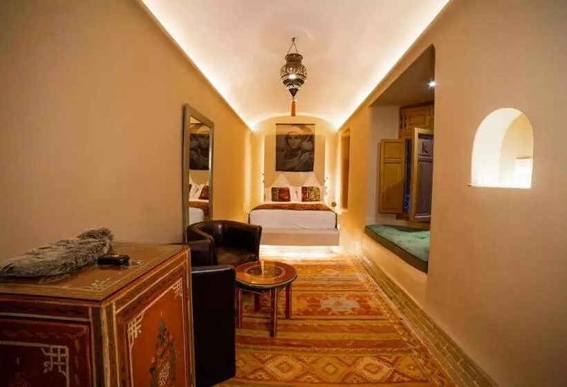 سوییت, Maison Mk Adults Only Music Riad
