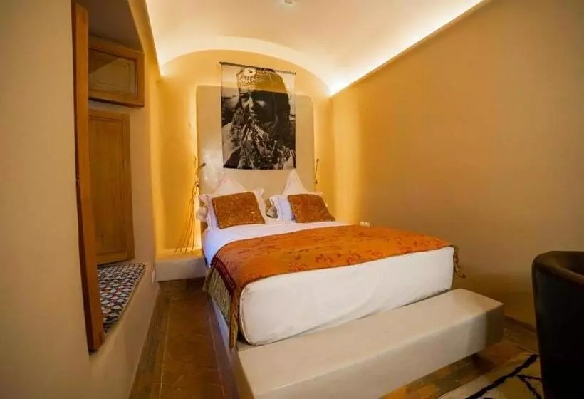 سوییت, Maison Mk Adults Only Music Riad