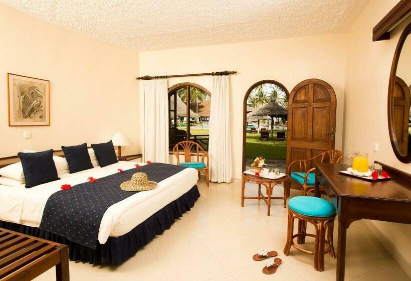 اتاق لوکس با بالکن و چشمانداز دریا, Neptune Paradise Beach Resort & Spa All Inclusive