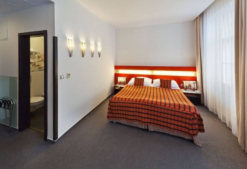 اتاق استاندارد, Prague Inn