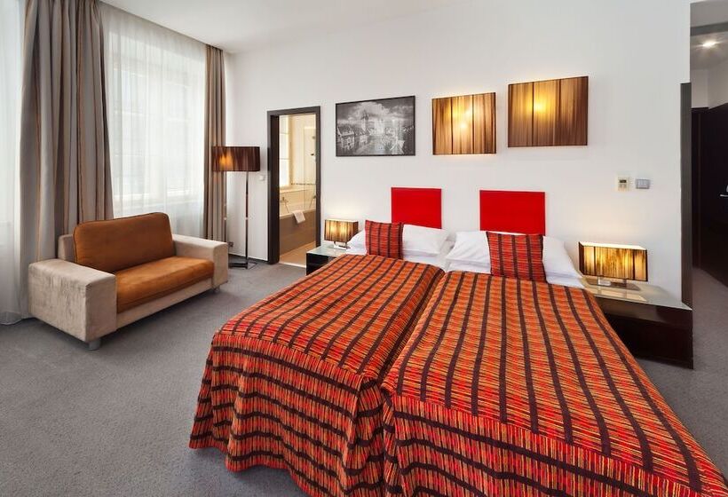 استودیو اجرایی, Prague Inn