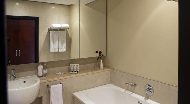 ２ベッドルームデラックスアパートメント, Raphael Suites