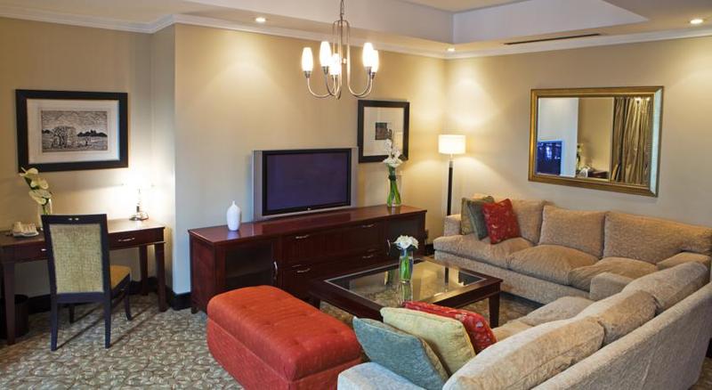 Апартаменты Deluxe 2 Спальни, Raphael Suites