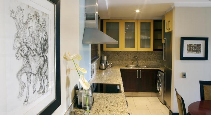 ２ベッドルームデラックスアパートメント, Raphael Suites