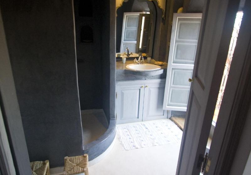 Standart Oda, Ryad El Borj