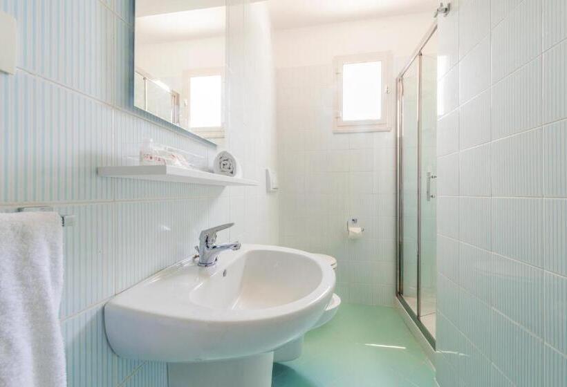 스탠다드 트리플 룸, Spicy