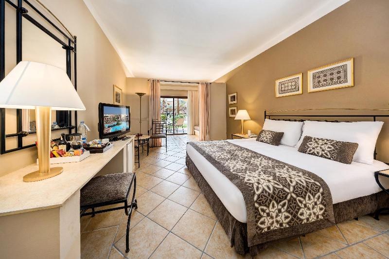 اتاق سوپریور خانوادگی, Jaz Makadi Saraya Resort