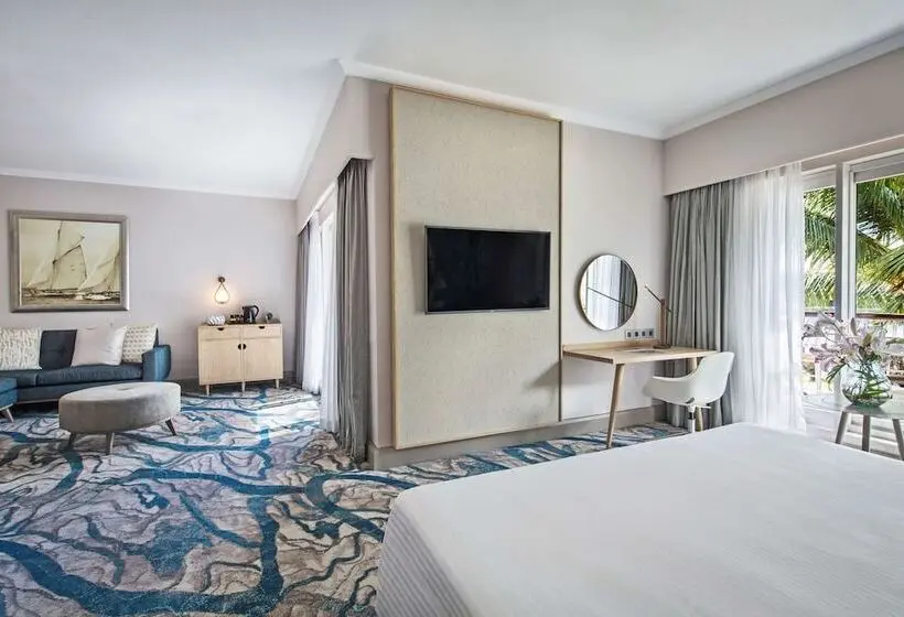 سوییت جونیور, Le Suffren Hotel & Marina