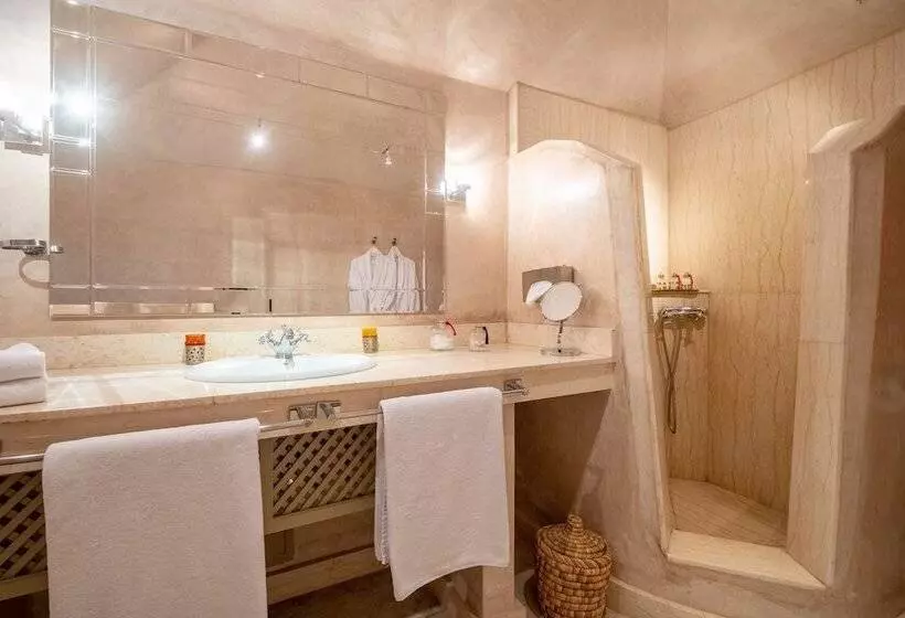 سوییت جونیور, Riad Alma