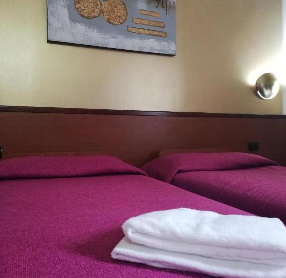 חדר אקונומי, Ahr Hotel Villa Alighieri