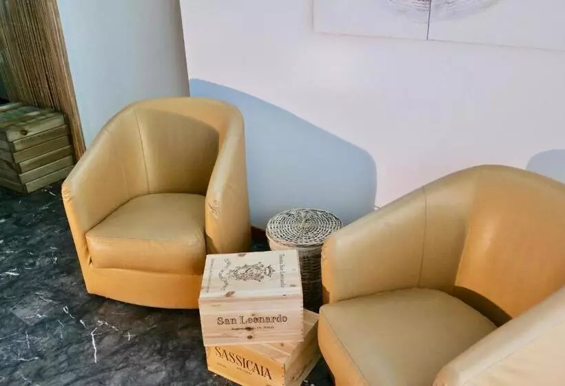 デラックストリプルルーム, Ahr Hotel Villa Alighieri