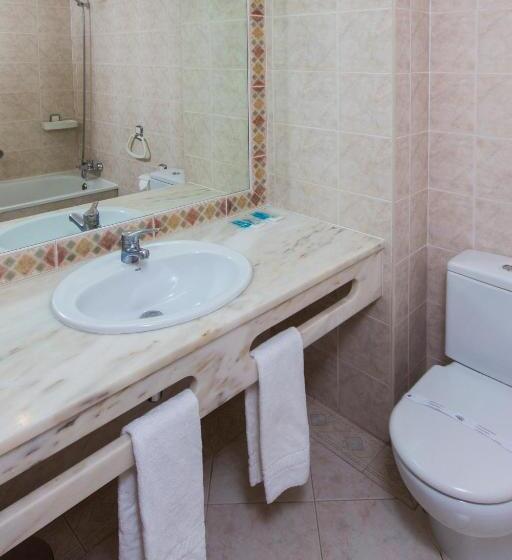 带城市景观带一个卧室的公寓, Aparthotel Paladim & Alagoamar