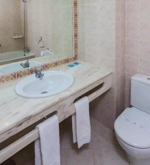 1 Bedroom Apartment City View, Aparthotel Paladim & Alagoamar