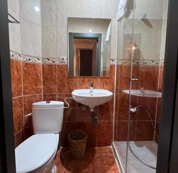 اتاق استاندارد سه نفره, Hostal Inter Plaza Mayor Auto Check In