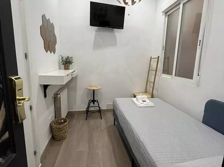 اتاق استاندارد یک نفره, Hostal Inter Plaza Mayor Auto Check In