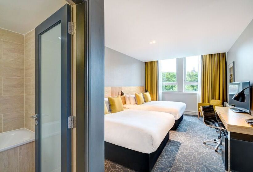 Номер Стандарт, Apex Grassmarket