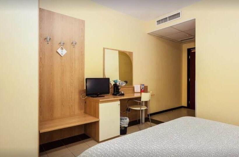 חדר סטנדרט, Ayri