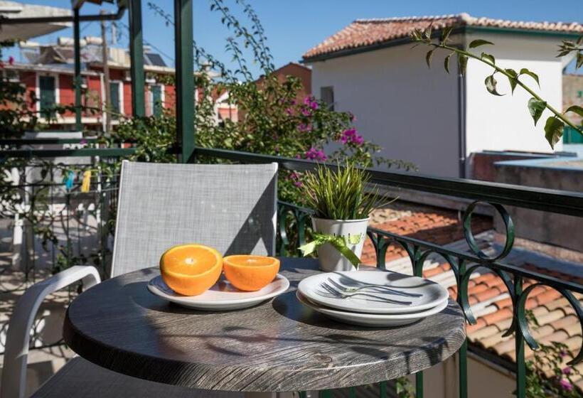 Студио Стандарт с Балконом, Bella Vista Beach
