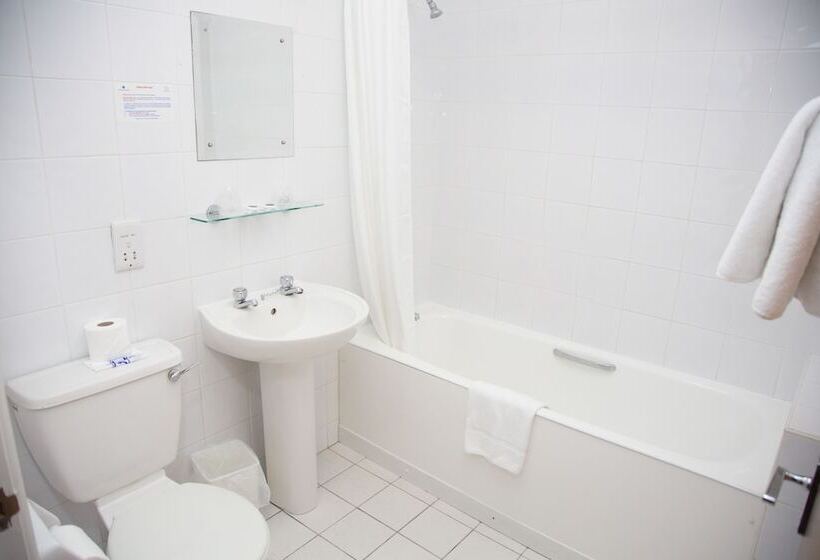 Standard Room, Cliffs