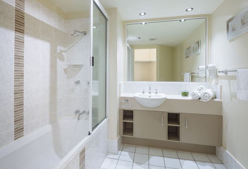 带2个卧室的高级公寓, Coral Sands Beachfront Resort