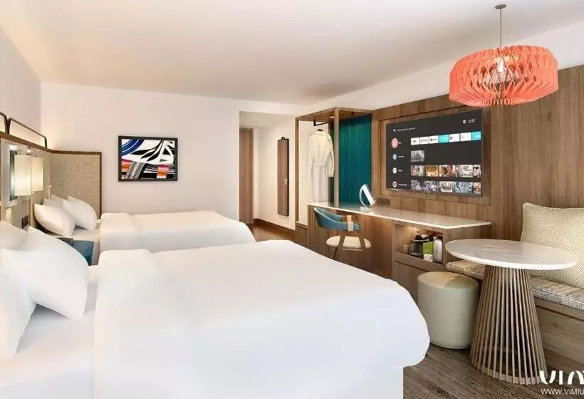 اتاق استاندارد با چشم‌انداز کوهستان, Crowne Plaza Resort Guam