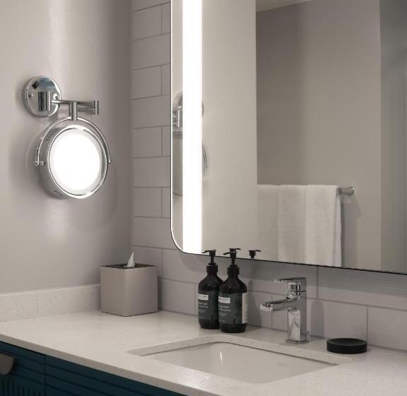 חדר סטנדרט נוף להרים, Crowne Plaza Resort Guam