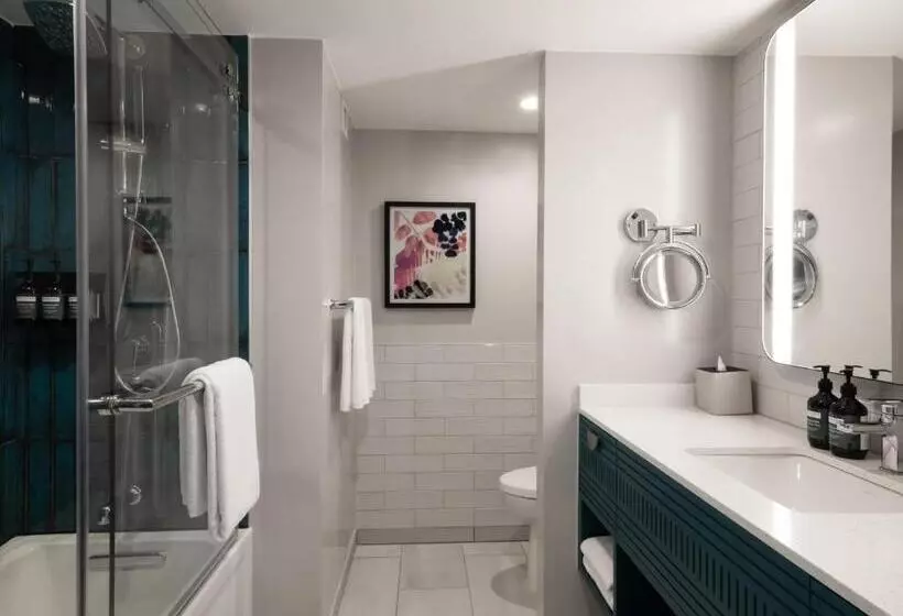 اتاق پریمیوم با چشم‌انداز باغ, Crowne Plaza Resort Guam