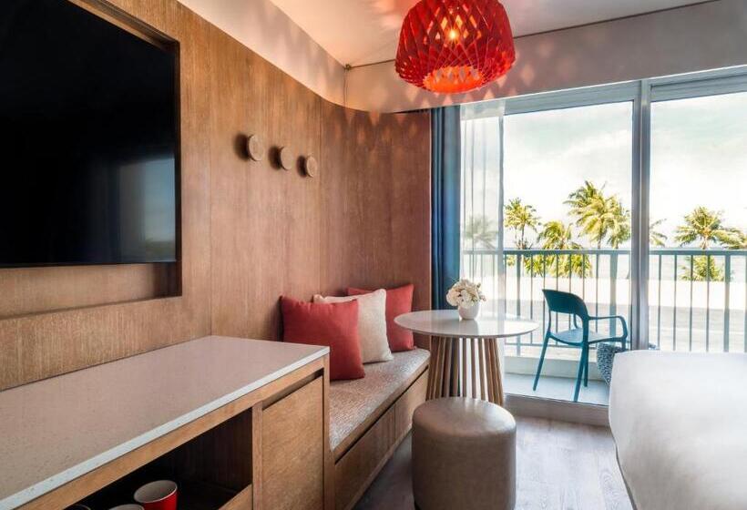 חדר פרמיום נוף לגינה, Crowne Plaza Resort Guam