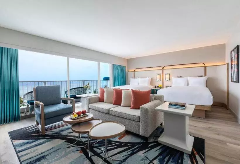 سوییت جونیور با چشم‌انداز دریا, Crowne Plaza Resort Guam