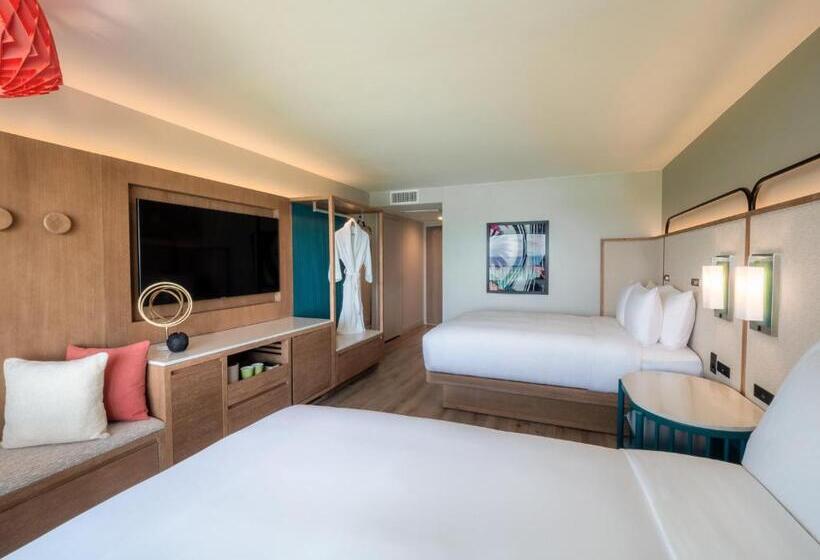 סוויטת ג'וניור נוף לים, Crowne Plaza Resort Guam