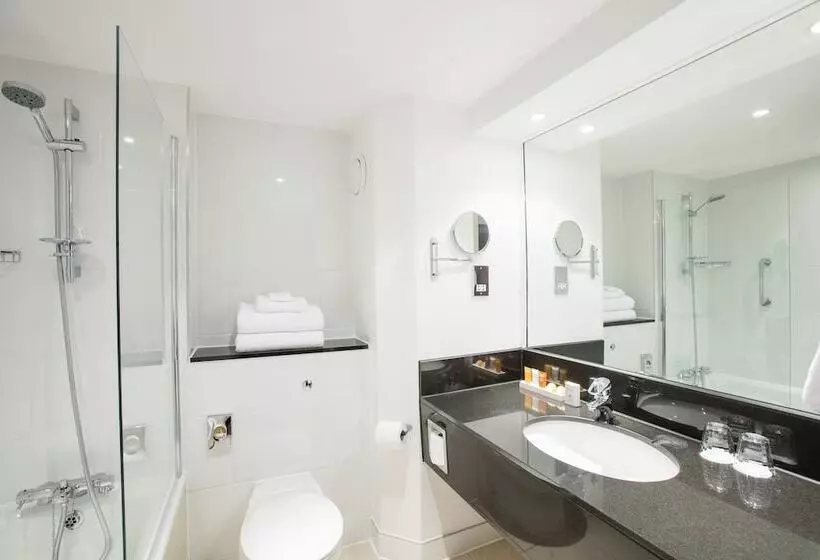 キングサイズベッドのスタンダードルーム, Crowne Plaza Stratford Upon Avon, An Ihg