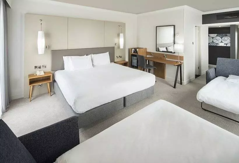 キングサイズベッドのスタンダードルーム, Crowne Plaza Stratford Upon Avon, An Ihg