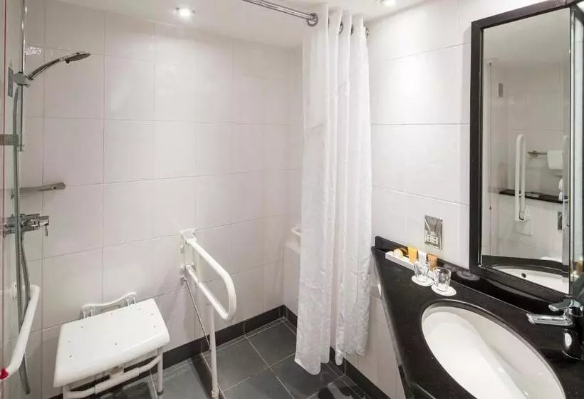 身障者適用スタンダードルーム, Crowne Plaza Stratford Upon Avon, An Ihg