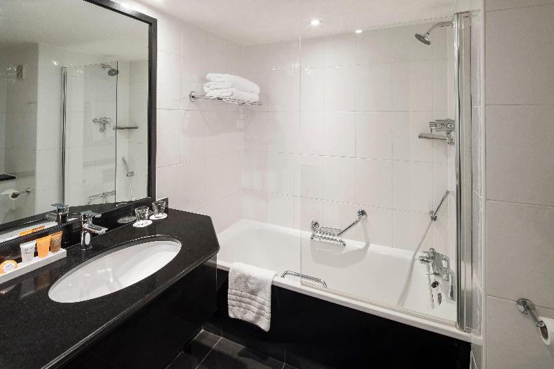 스탠다드 룸 킹사이즈 침대, Crowne Plaza Stratford Upon Avon, An Ihg