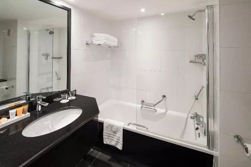 キングサイズベッドのスタンダードルーム, Crowne Plaza Stratford Upon Avon, An Ihg